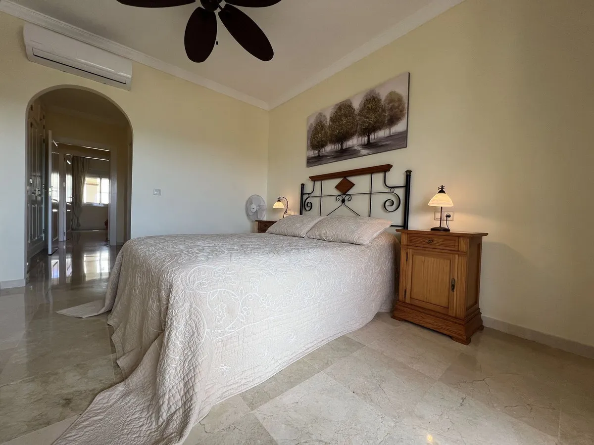 4c8a112e-c07c-462f-bd6a-e9e20c5a1dcf