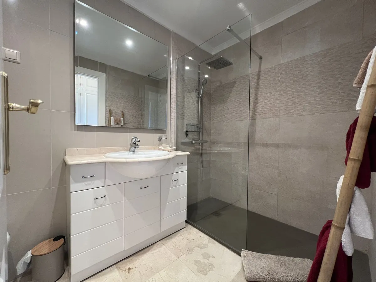 9bcbcac6-be3b-4b71-a4e4-b7b37d1ef199