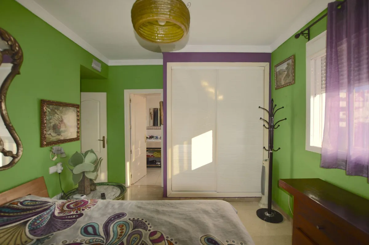 0103f8fc-3ad6-4504-9030-2672455d5d54