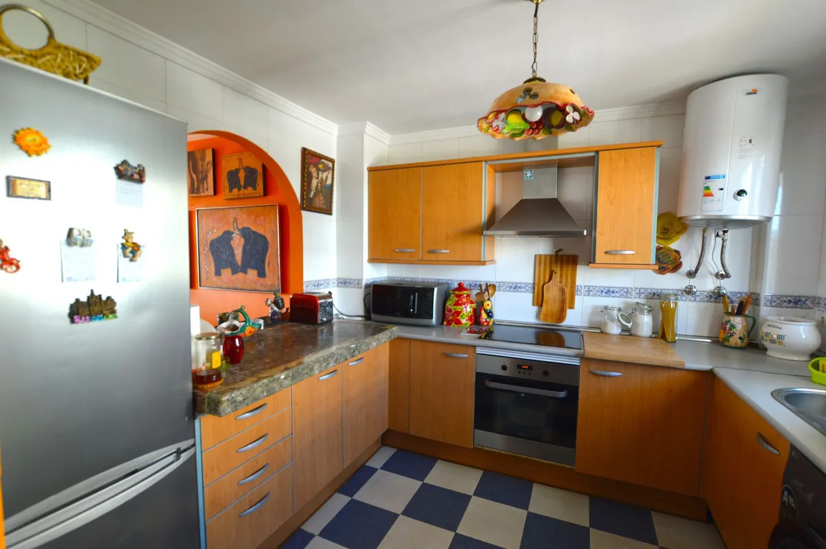 982ea46a-1d89-440c-b821-e471e0688349