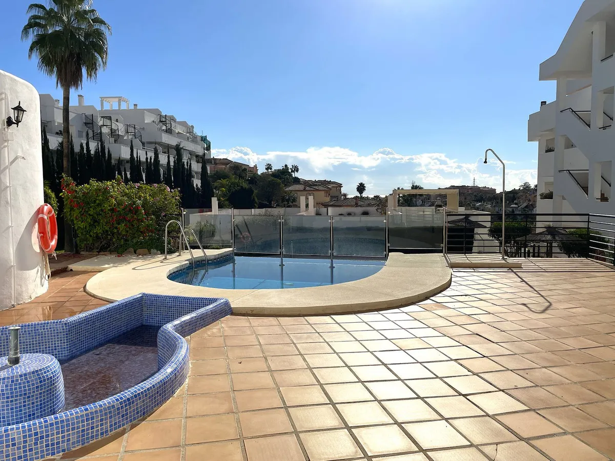 e866c969-fa3b-4aea-885e-be21a05e9d41