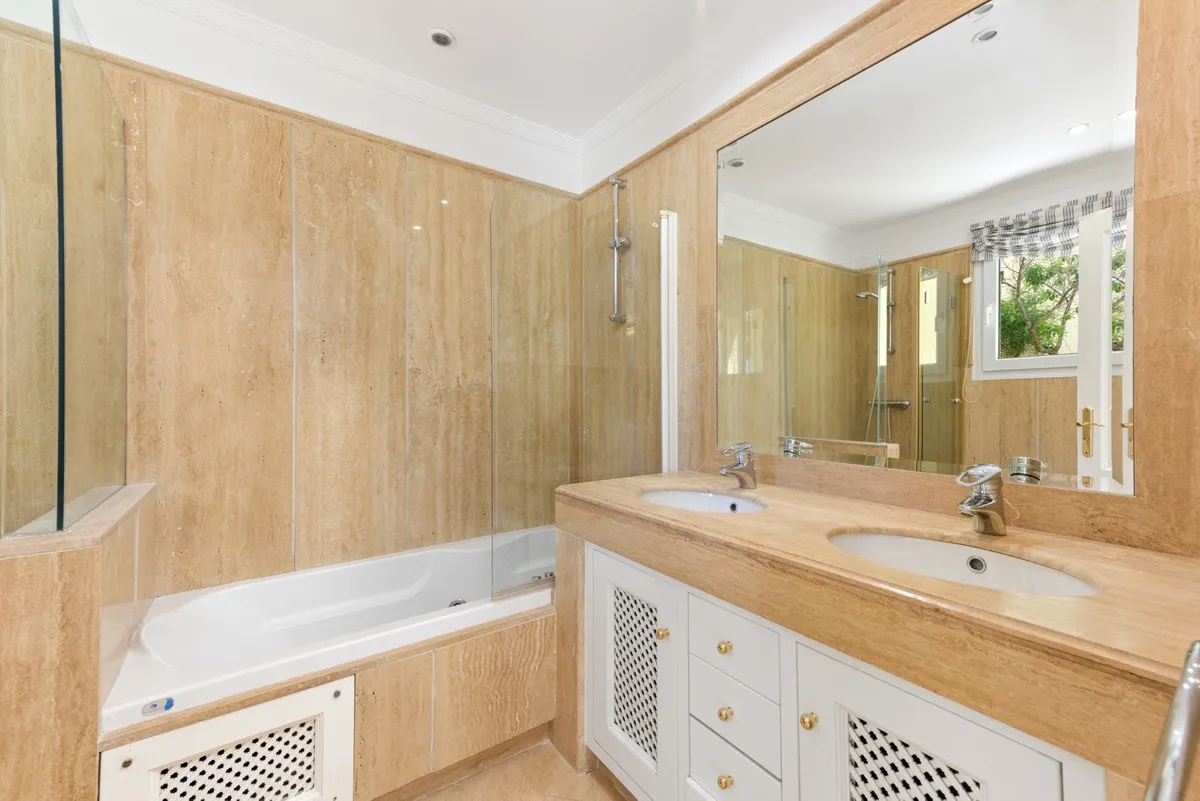 388621fc-5b8d-48f0-ad2d-47710bdcb5cc