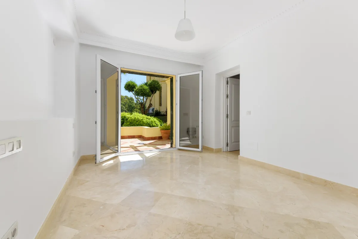 6f9397b7-bab8-4afe-a4d5-007e952147a0