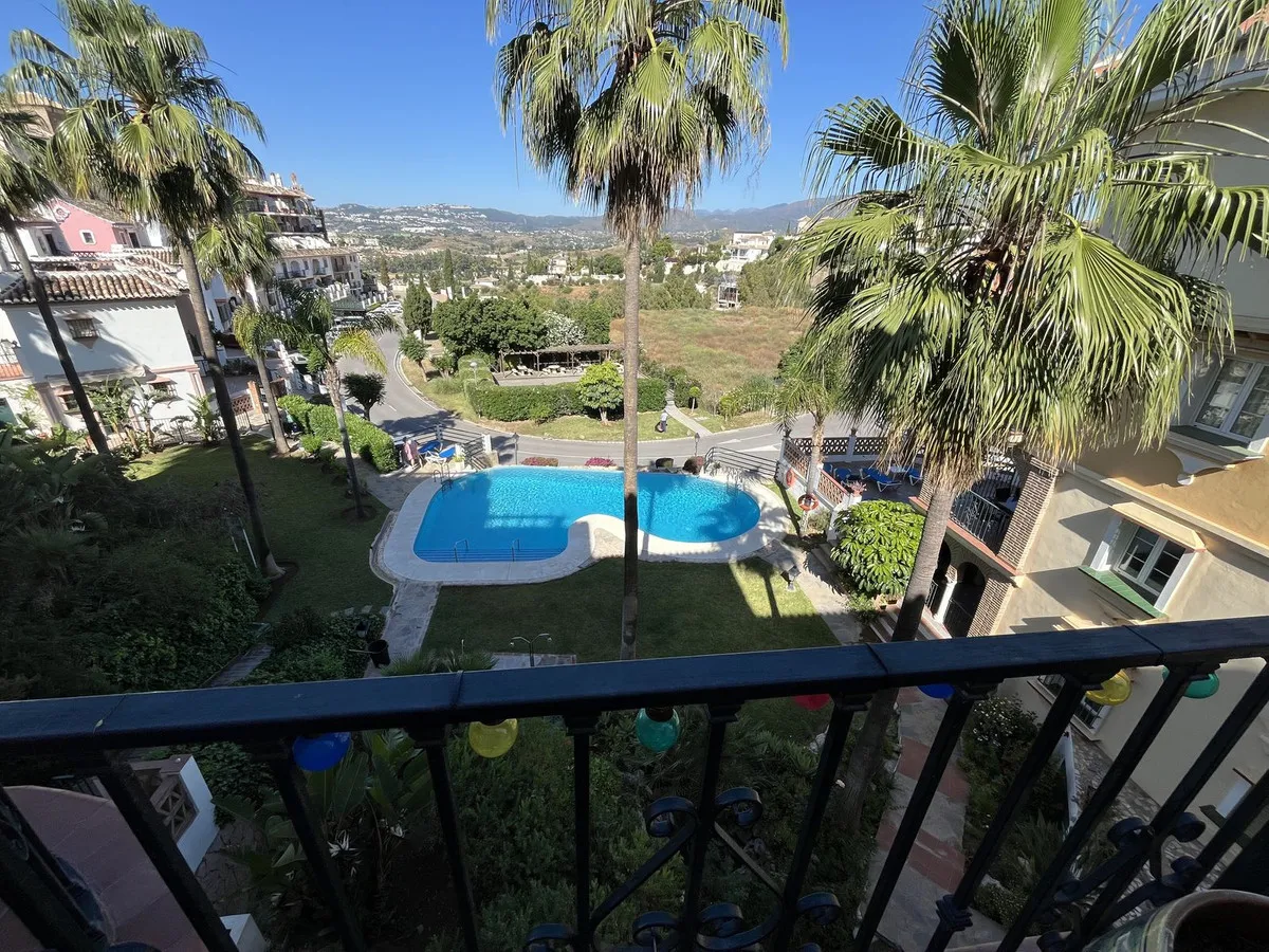 38f3fcd0-3e9b-48df-b7c2-c128d89f2b49