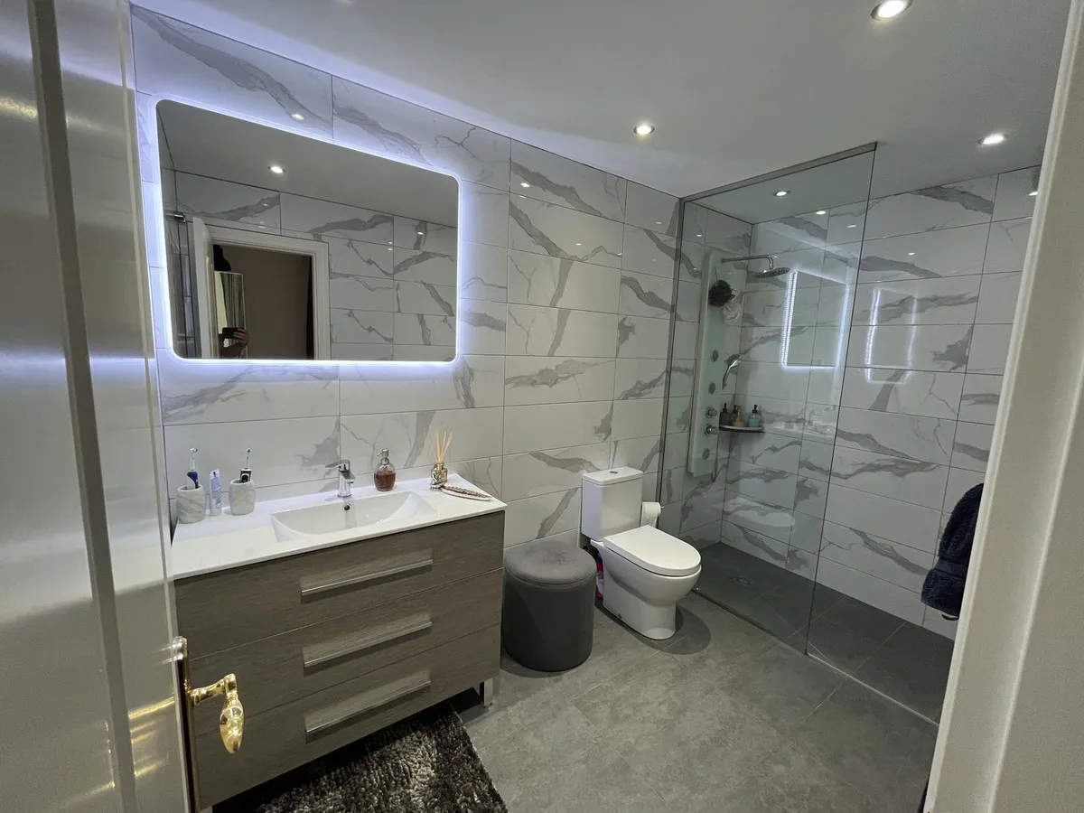 efe37fac-a6c4-4454-9fd7-5368821f1dd8