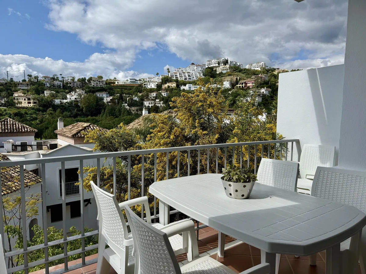 d04b4581-9a97-43d1-9bb1-66e81f06c273