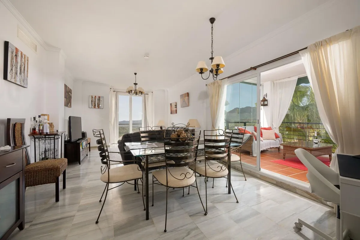 47c123de-d103-4eae-91d5-45d864f46b08