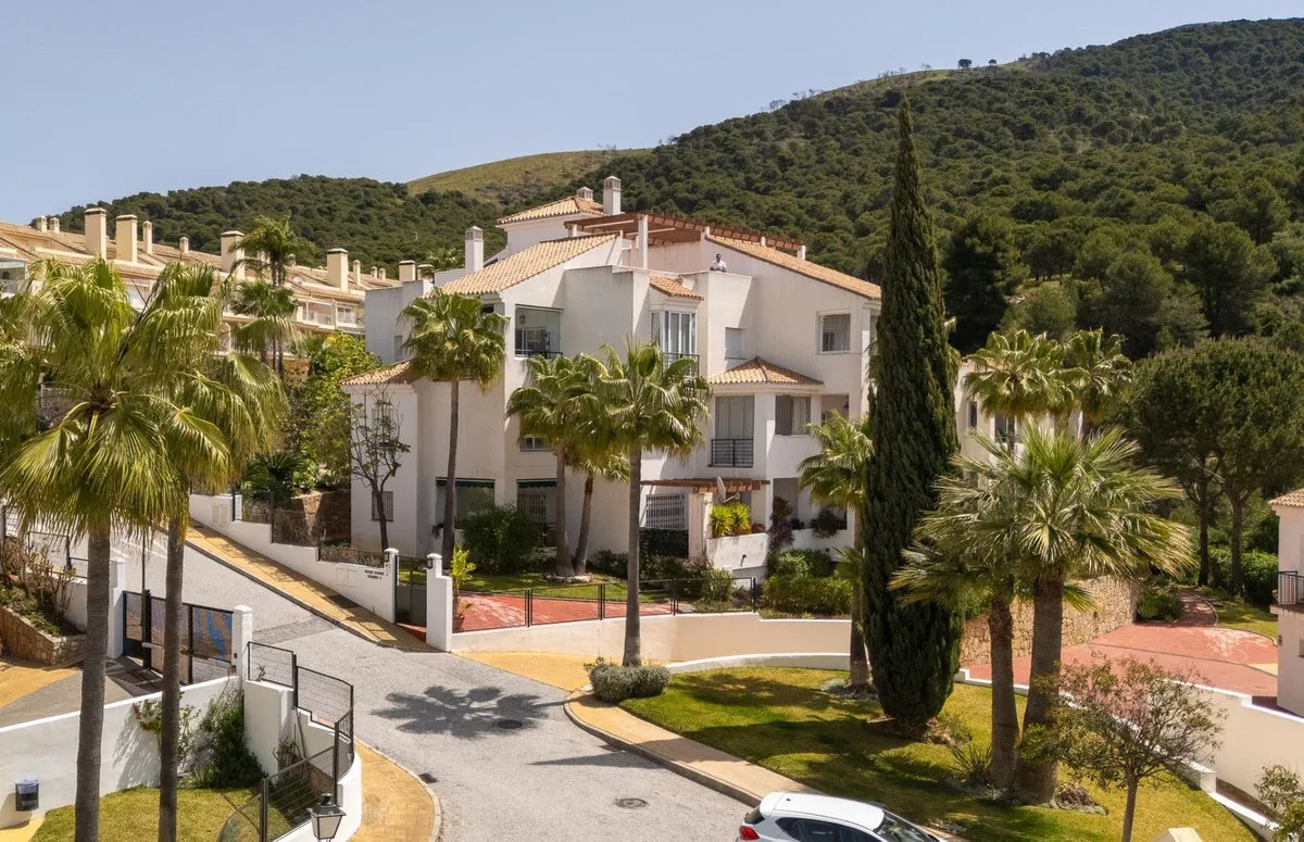 a205e2d8-8981-4a52-af52-49621785cdcc