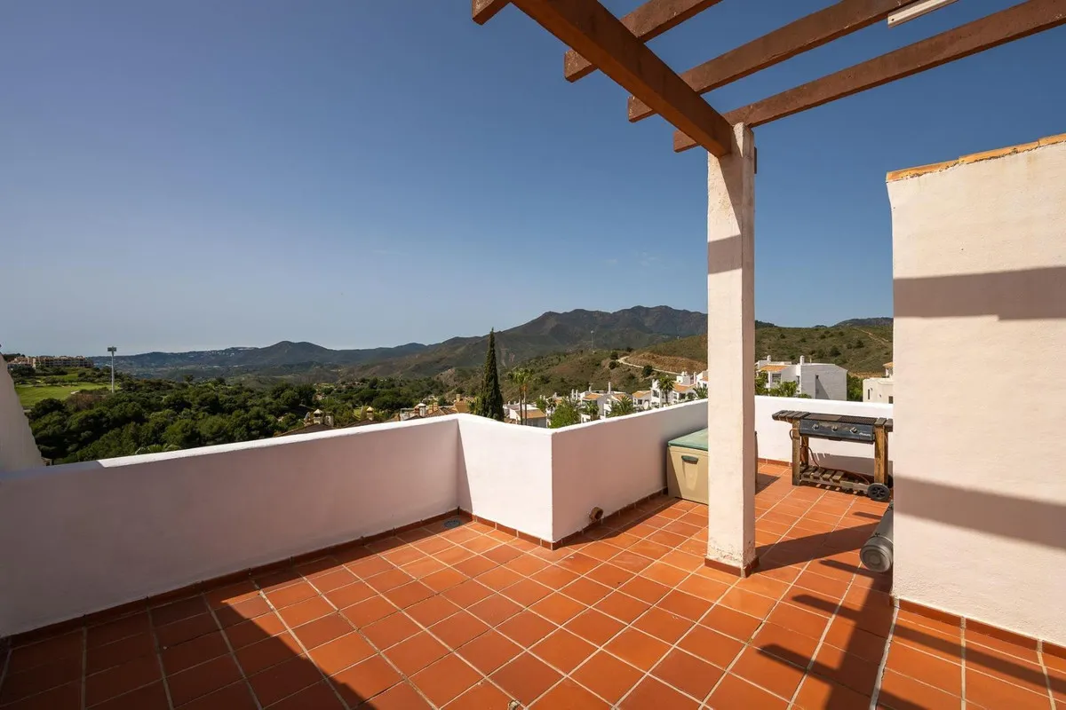 f57adbb0-2fc8-428a-9148-91316a5dea2e