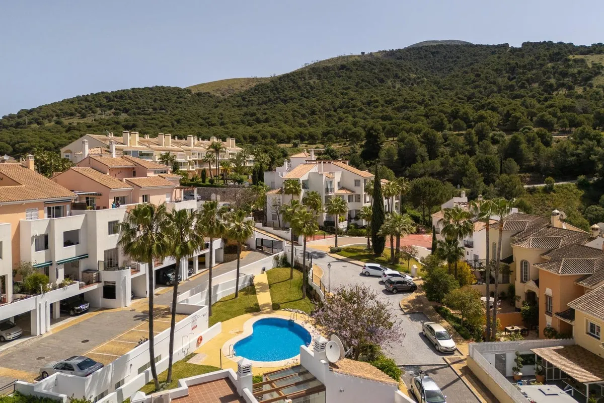 fa0a435e-d72c-488d-801b-0a47b7c5b9fd