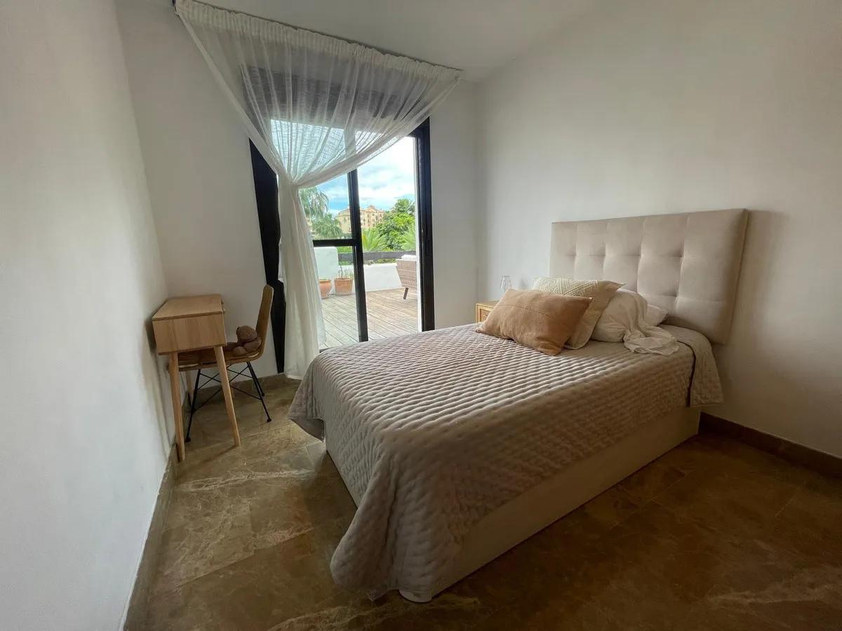 dfd11e4b-0f2d-4eab-90a0-0fa96846d6a9