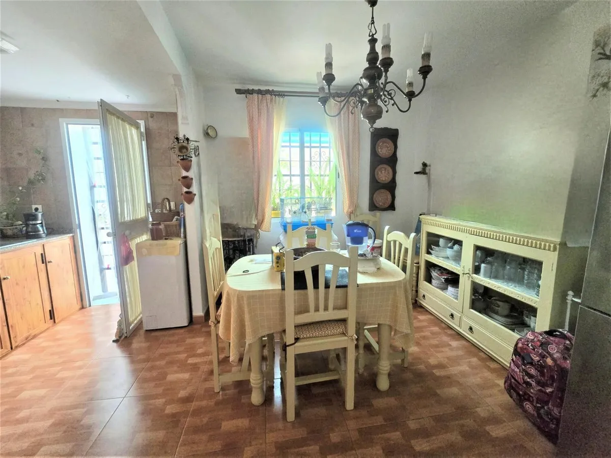 1de1c0f8-bb18-4f5a-be60-b88587ad9398