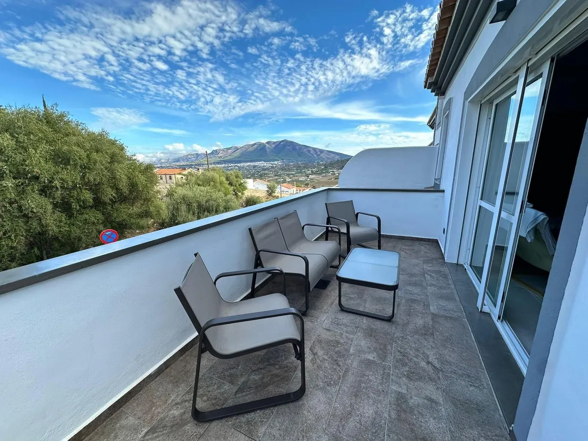 2d423c4c-efb1-4e9d-b3a7-b955bd753d32