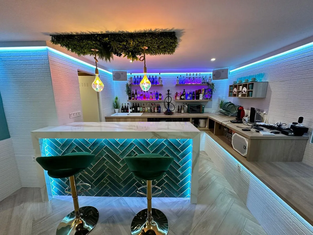 2e2071b9-2c59-49f7-9135-31c5d6544887