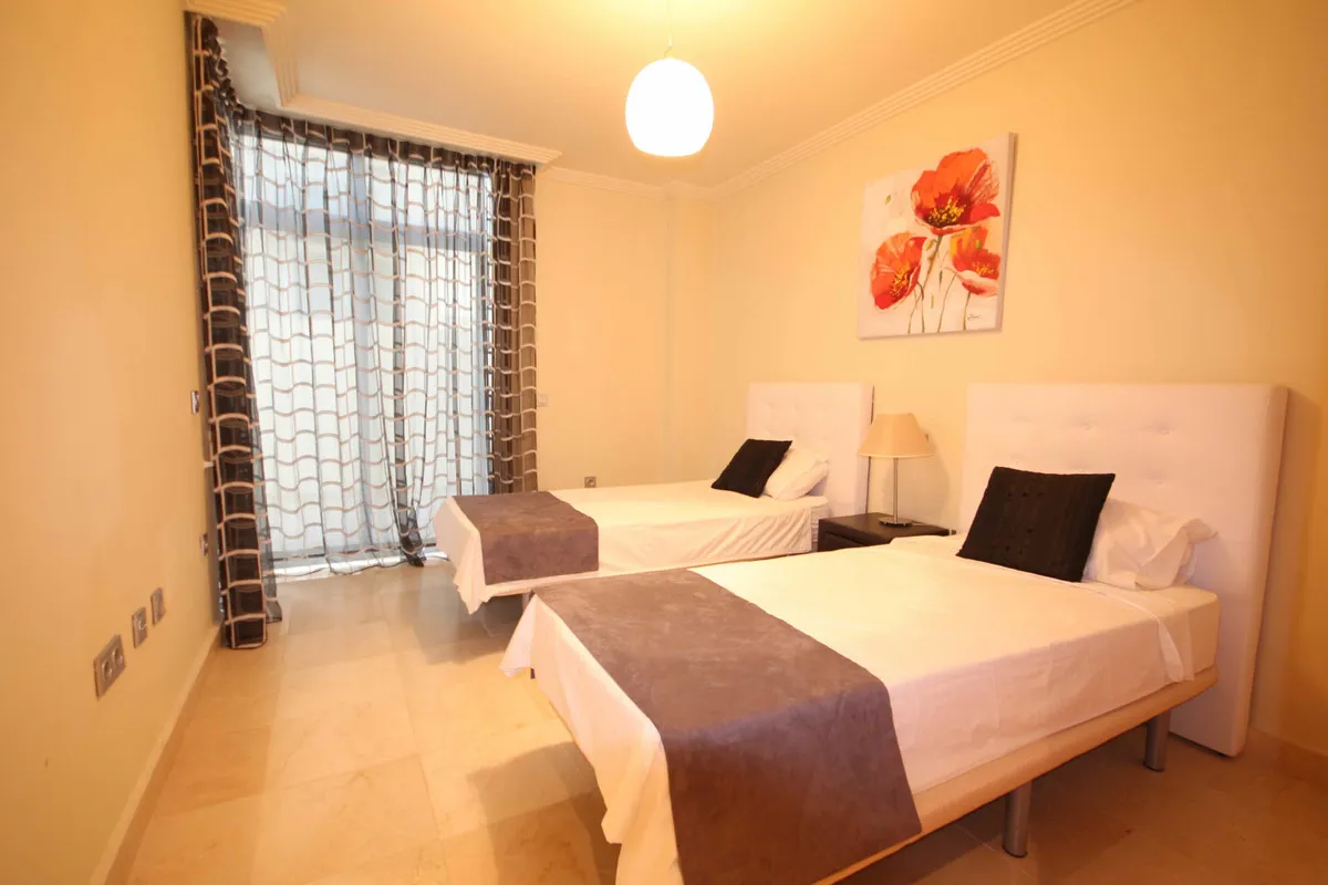 d8c99a26-92d6-477c-85ce-a81547d5c2ac