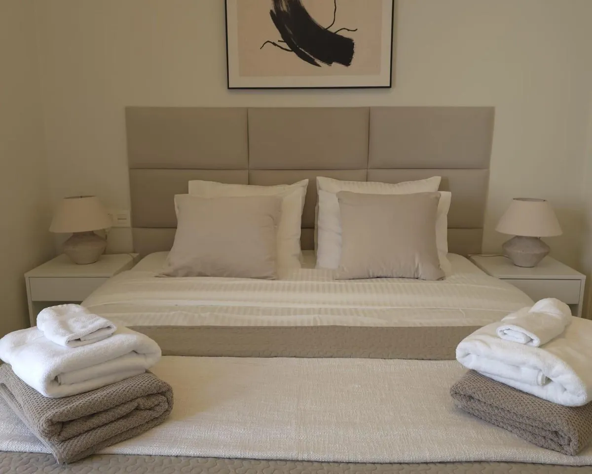 a6b06b04-ea07-4c2d-8136-e86c1a65ccbf