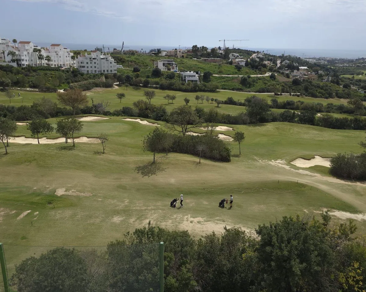 a6c9796a-17a7-4523-86cb-a0b72dbc3389