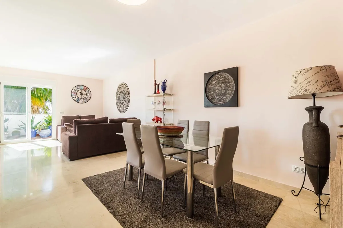 36fb976e-fad6-43f9-aadf-025670f055cd