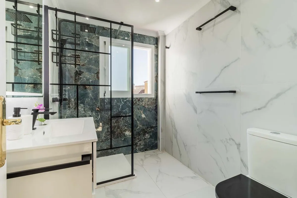 3c17d29c-e5e5-4236-99e0-824b625d4594