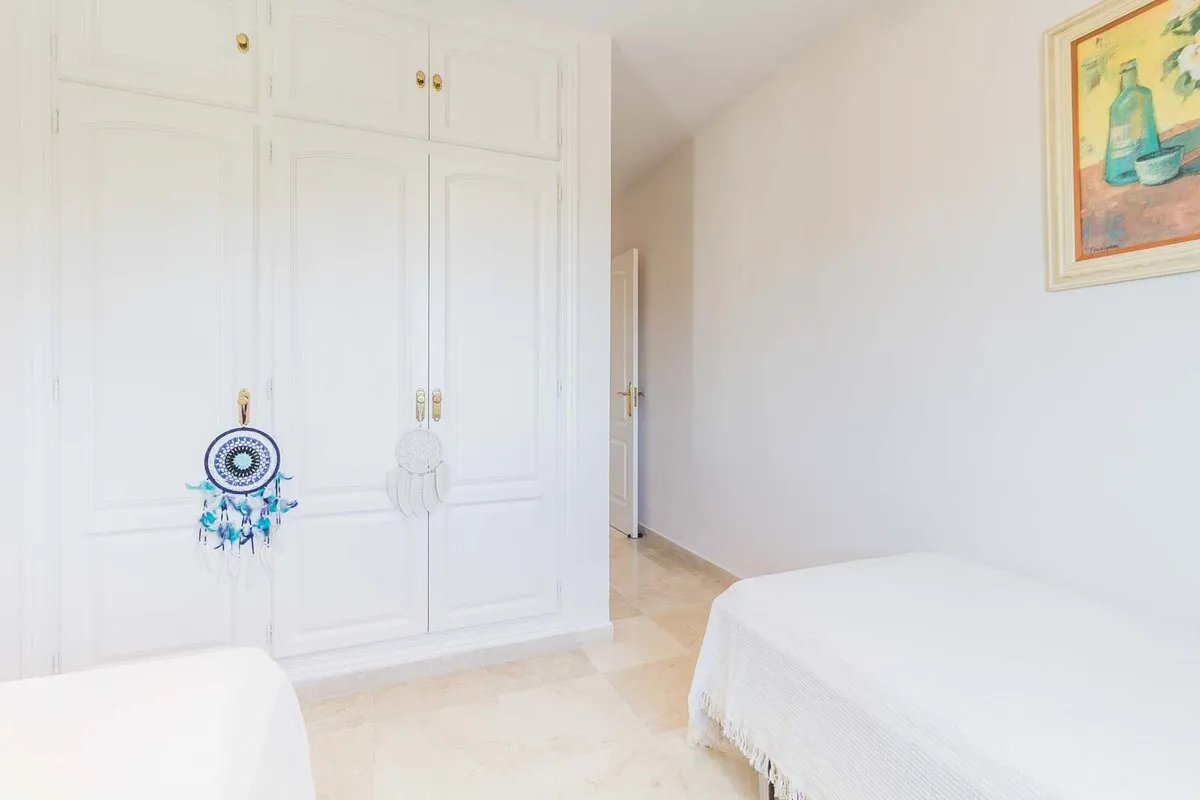 ba36e7ea-8987-4736-b055-93e02dc28ade