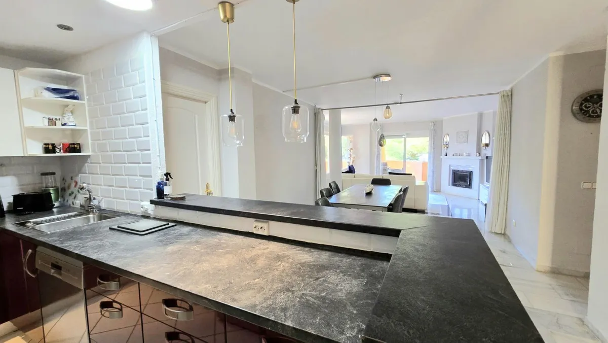 3f5d41d1-4bb5-4b90-87b1-00660fd9e2ad