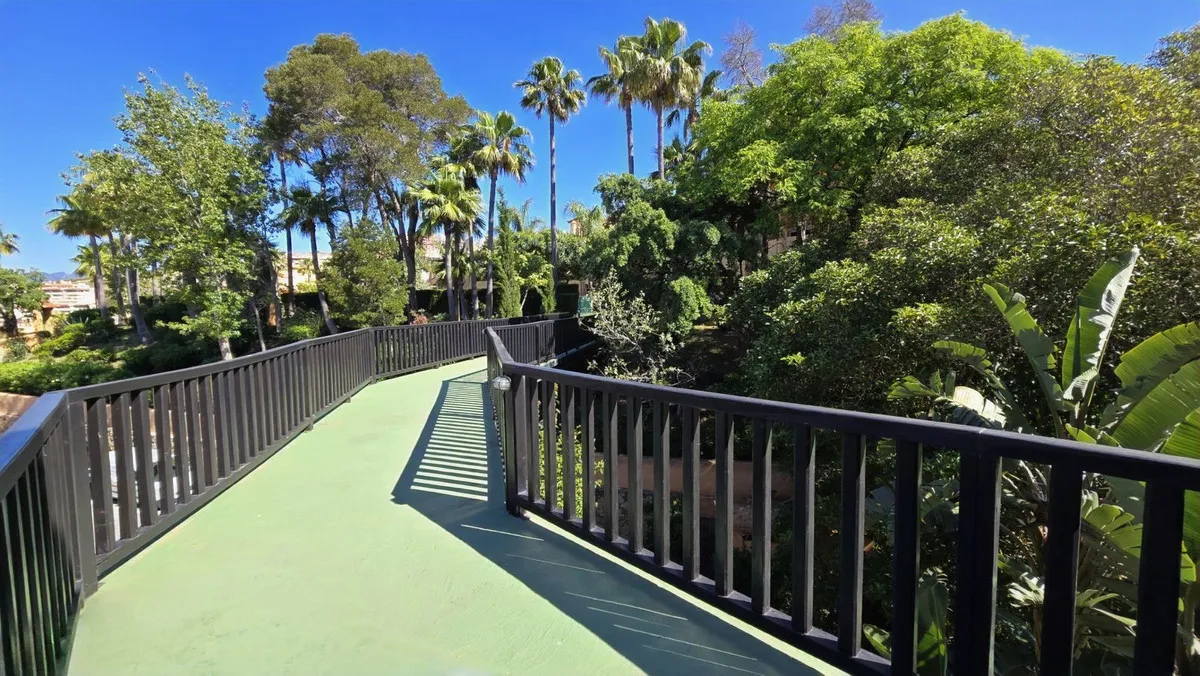 95e4cd11-925b-47ae-95af-016504ba6bd5