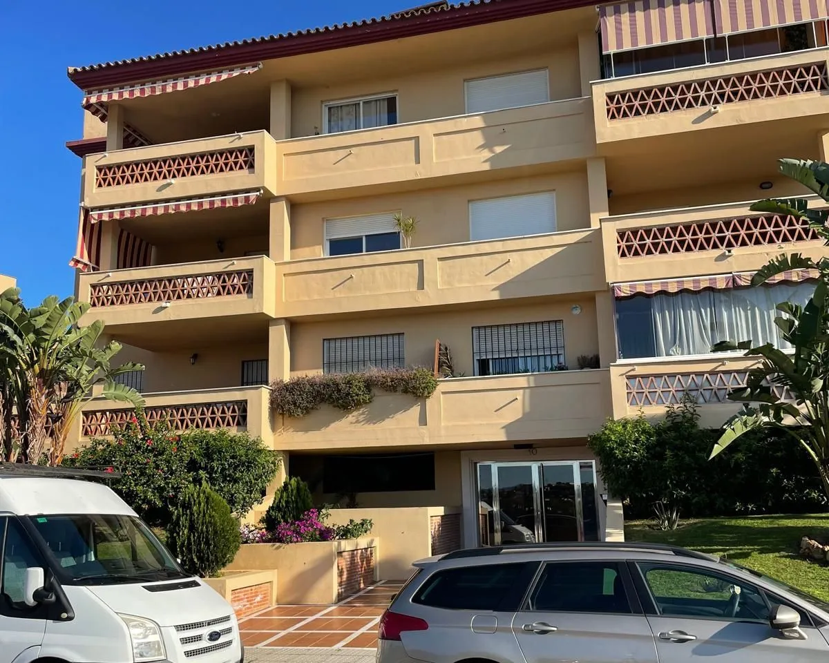 439556bf-20be-4295-a3e8-50d7478087f7