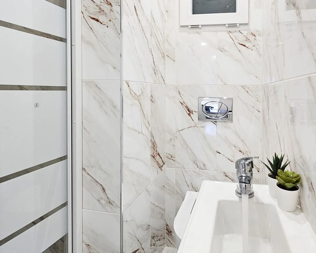 ad266f20-8e87-4e72-b8f6-1bef195aca3c