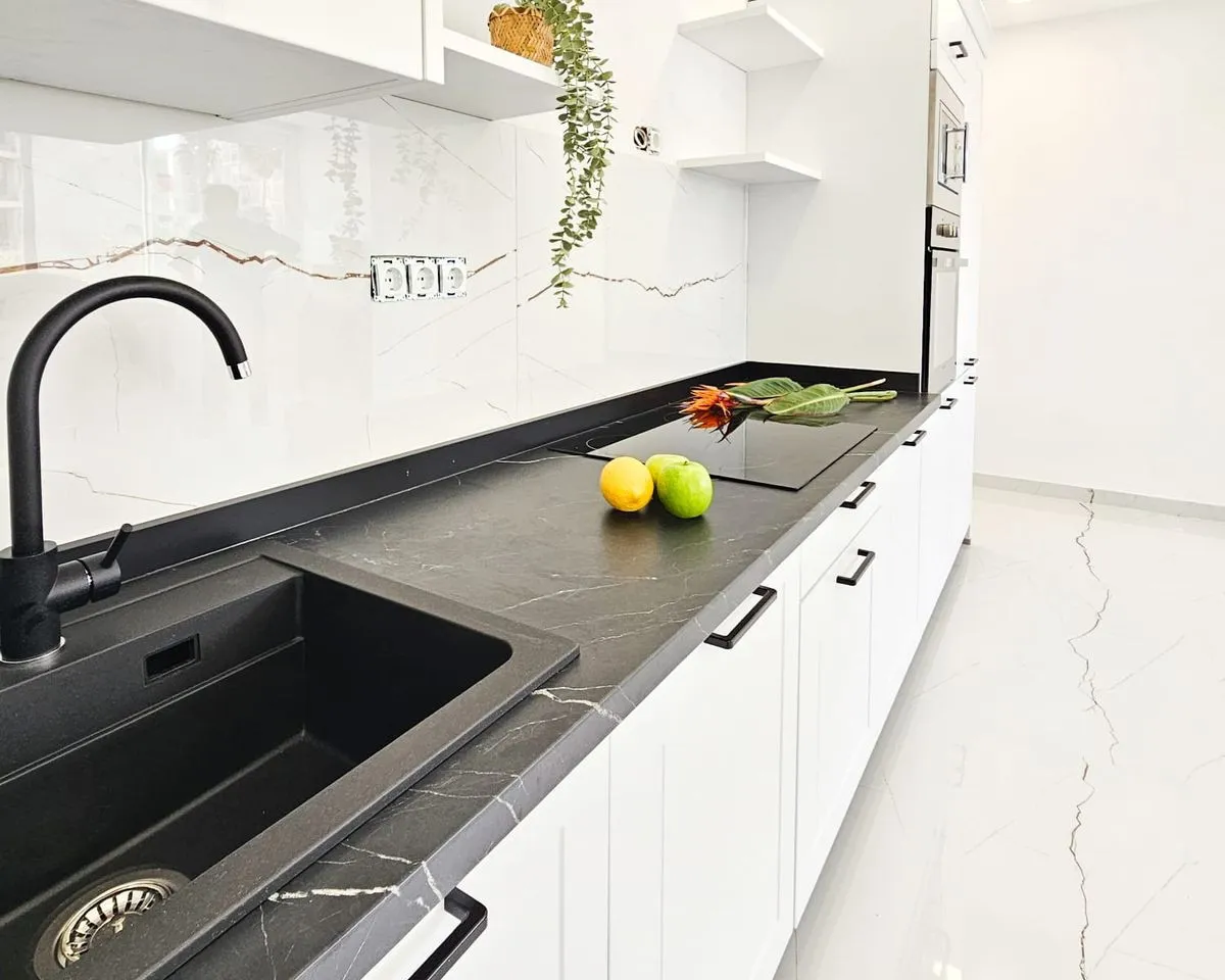 baf10456-399f-4ee3-aca7-300881413c57