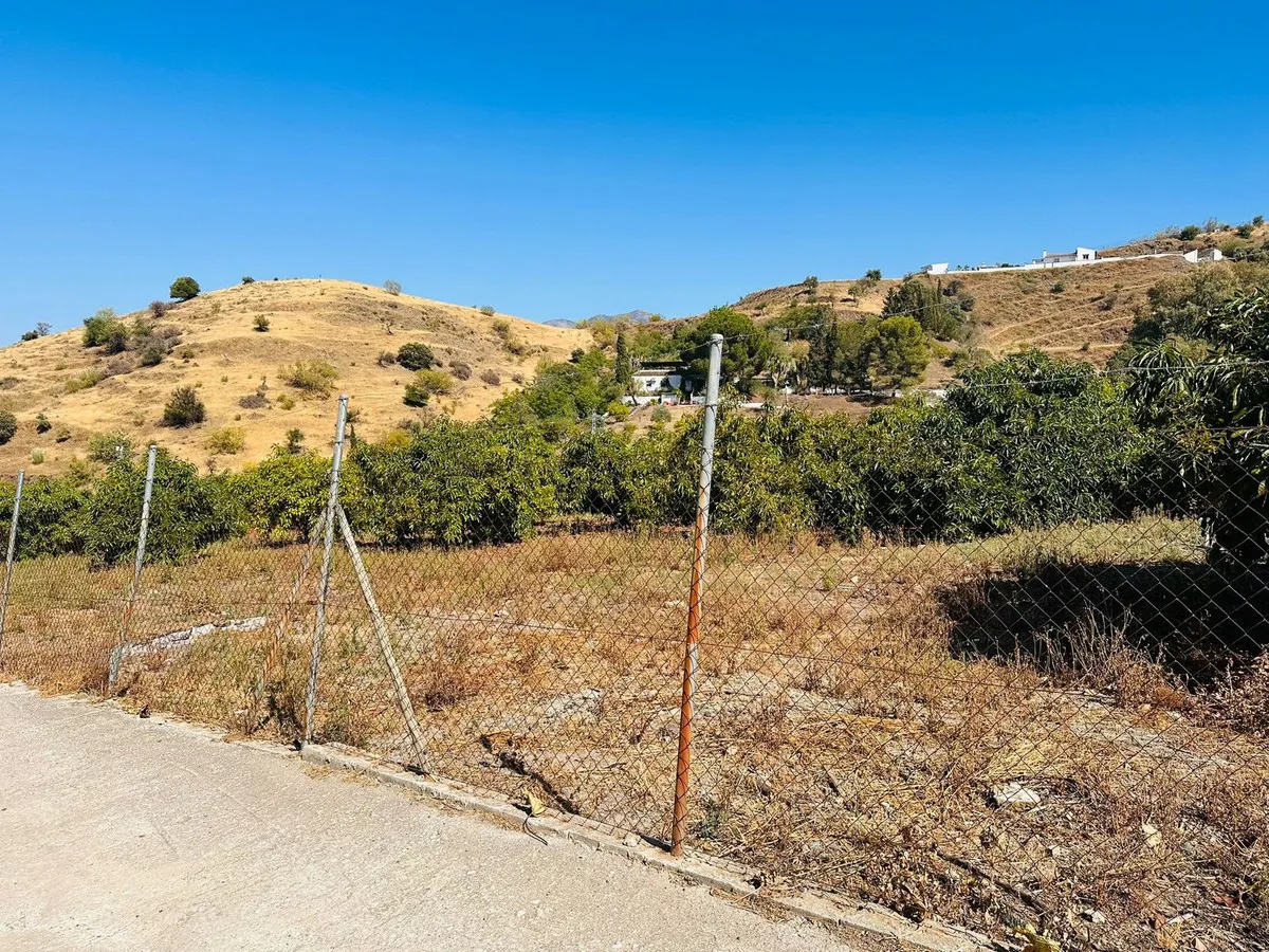 062d96e0-1b52-4ab9-93de-7abd57f9581c