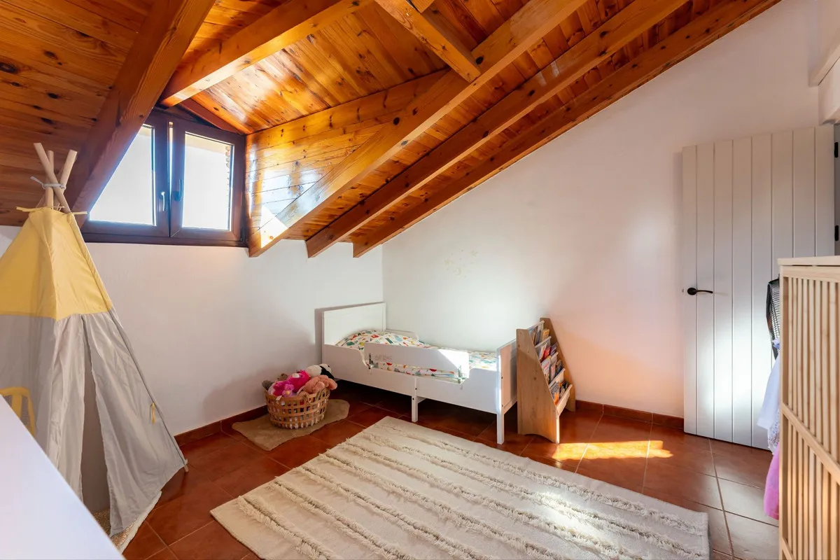 2af96cf9-bf79-40cd-9d2b-065bdd6e9e86