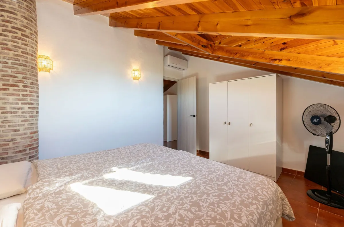 5a860ea4-8afd-41f1-b8ef-a8bce5d188c8