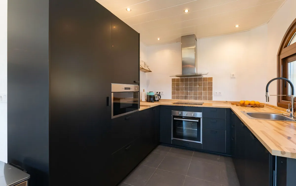 7ec229cf-6a6f-4e89-a4c4-4c78ca9f13a7