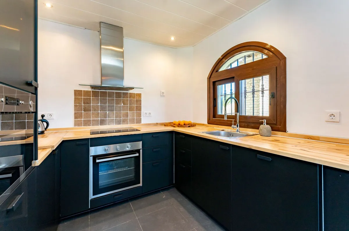 ab82b468-8679-4f11-bf65-399b1e6b83d3