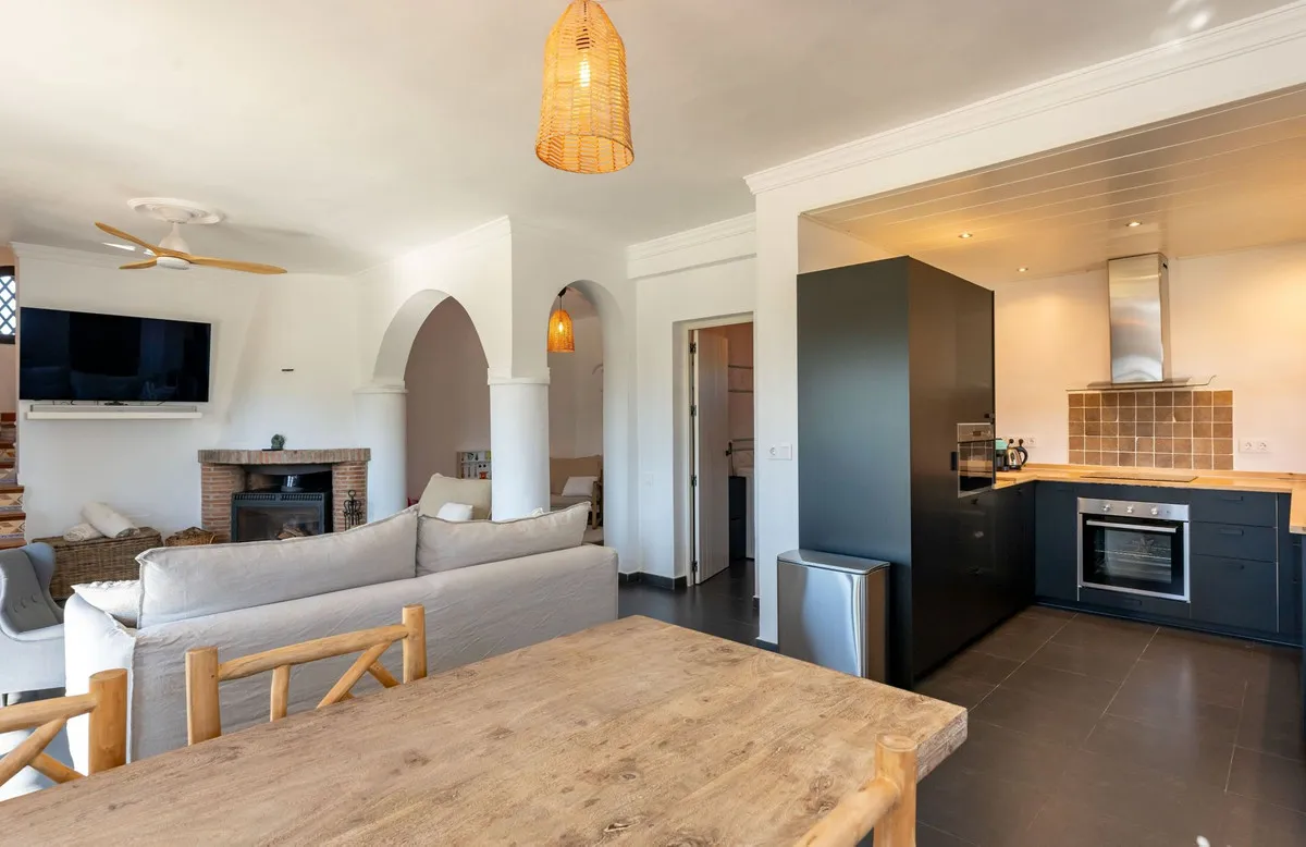 ac635ccd-b4b2-44eb-9dbf-7a368f24c0f5