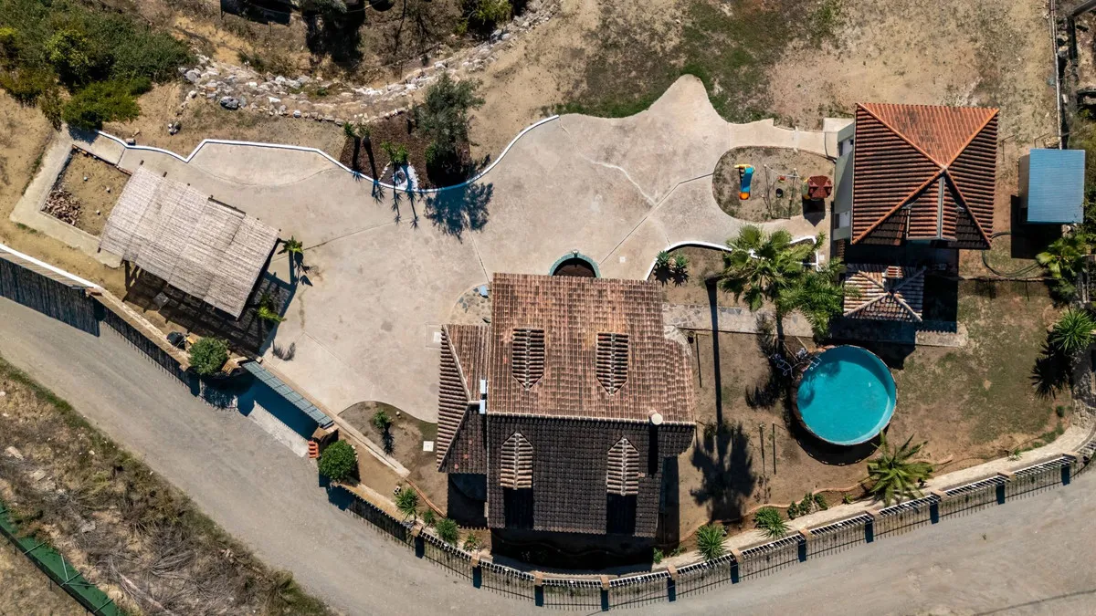 d854f4d2-ebae-4070-91c6-056050ec9be8