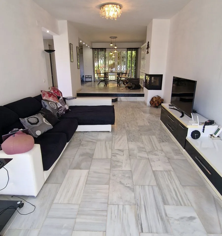 a103c717-69e3-4fca-ac0b-0f9fe616bd21