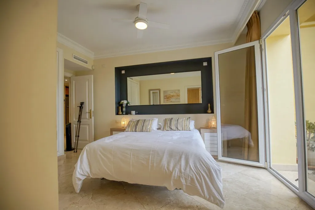 5cb5b63c-18a3-4882-b828-ed46cce60876