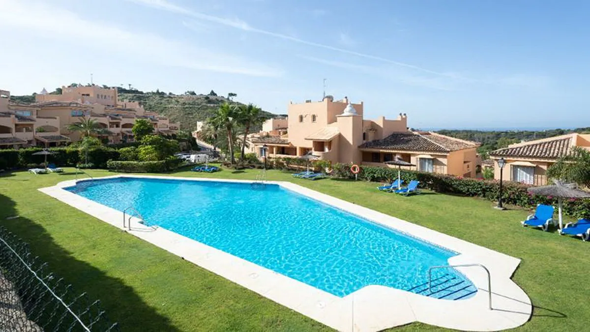 15e16d96-5a8c-4de8-b28a-f6c32c9dc42b