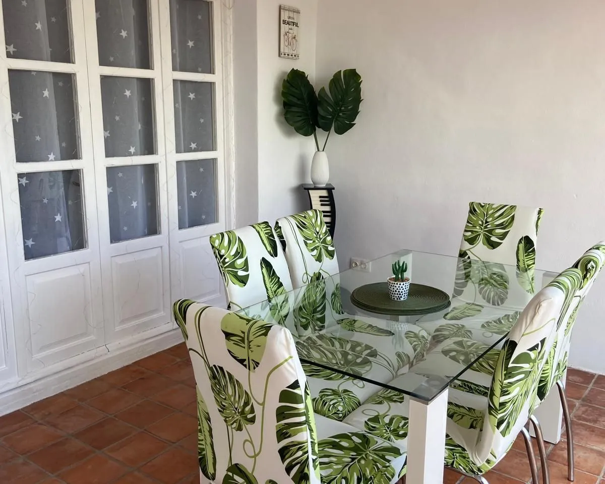 eebb2165-0485-4c41-939d-0283e5b4bc12