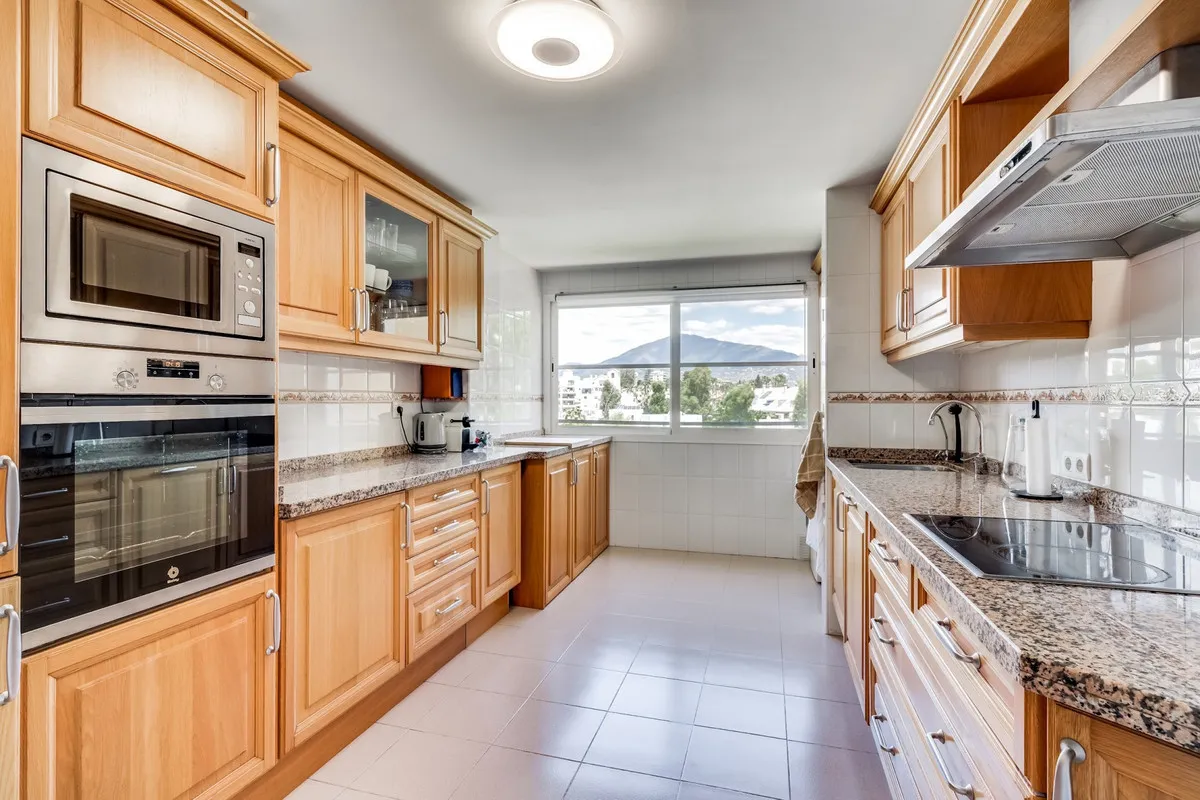 dbaf597c-0201-47cd-9ac6-eae9097fd109