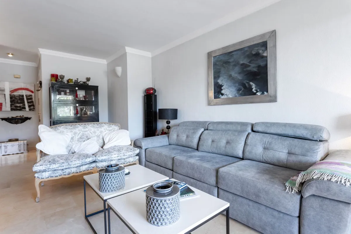 40ee7b04-b673-4d76-b8f7-ad15a100820a