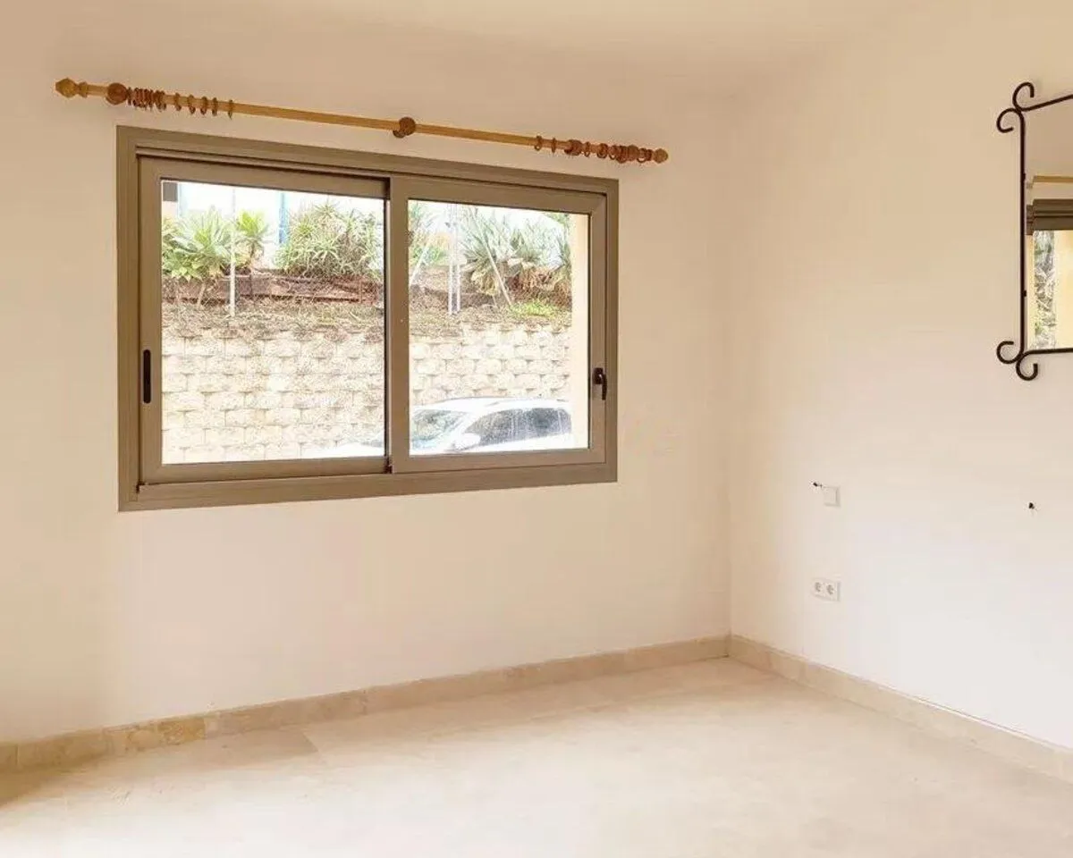 3e479f59-c867-4cb9-b05c-28503bdf8eea