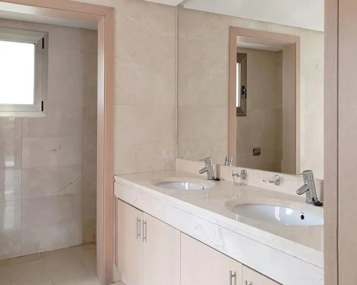 b4217551-03ca-4852-97b7-9dab63492b5a