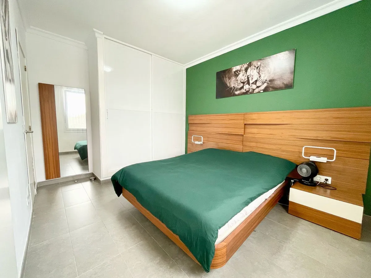 0a4c30f2-6bf3-425f-9f16-7847ba588016