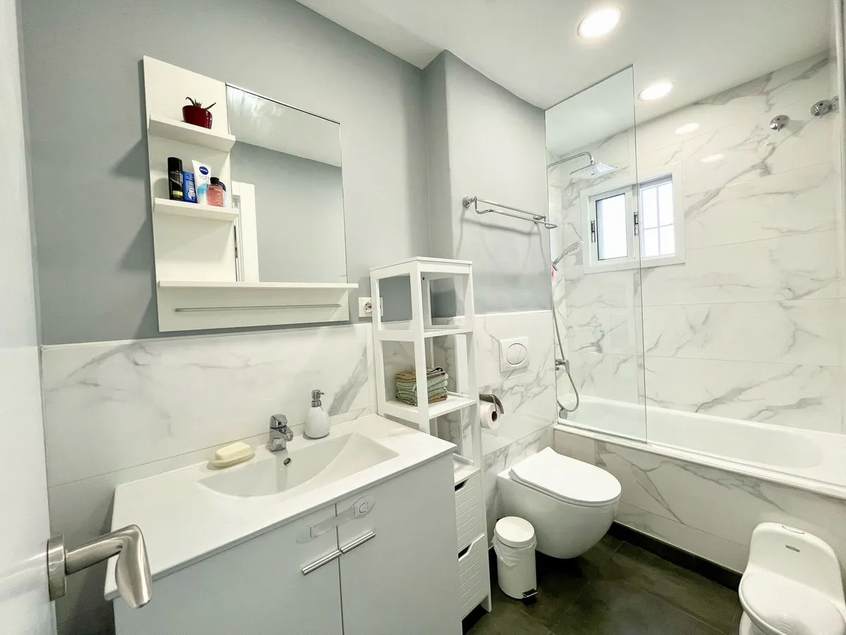 c4e3b8aa-bf40-4a73-aaa7-5bf6c9e987dc