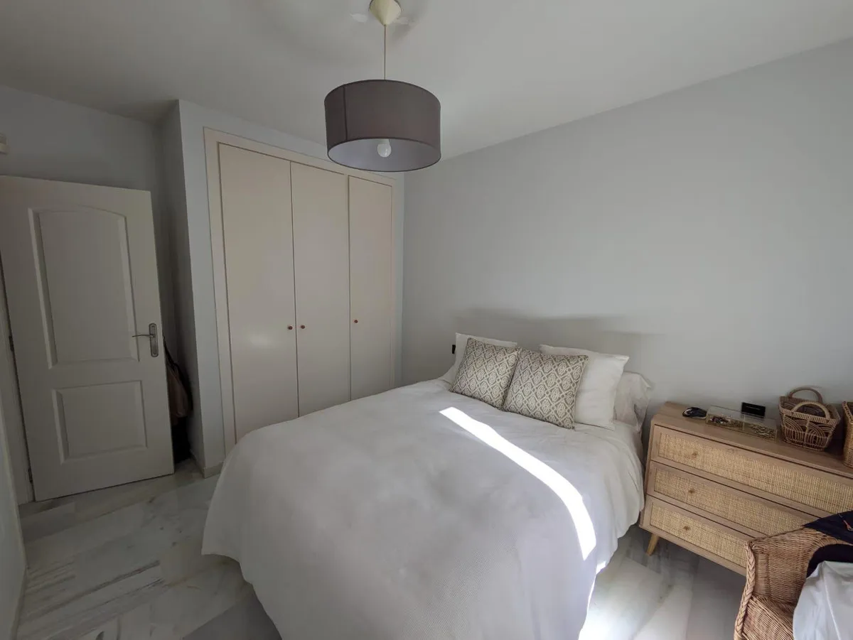 33f1381f-c2ee-474f-8b82-36f43ffd5fa0