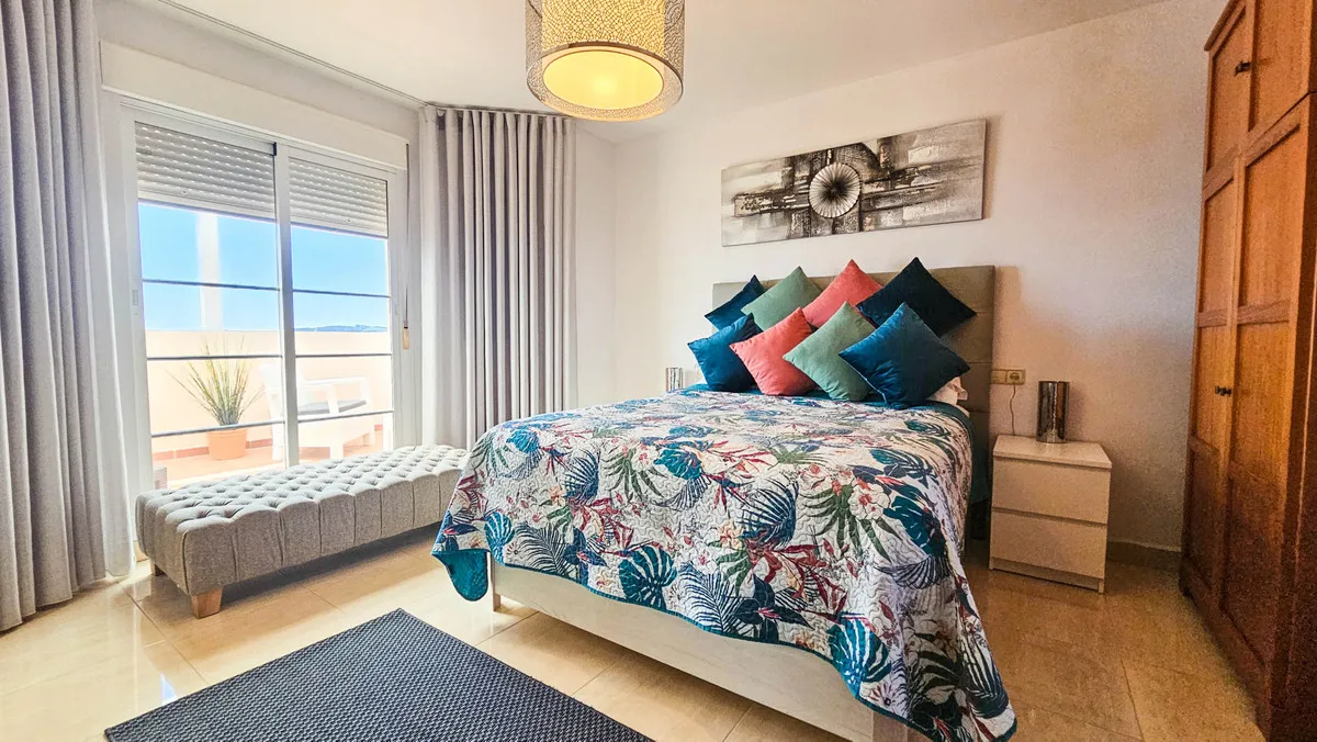 35274022-6c77-4fcb-b75b-43349aaddf7a