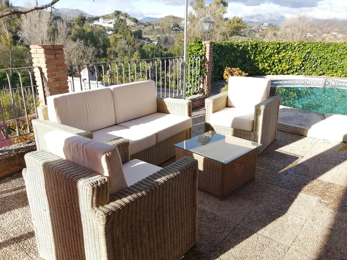 23e10316-0205-47aa-815a-7ffa0c911b3f