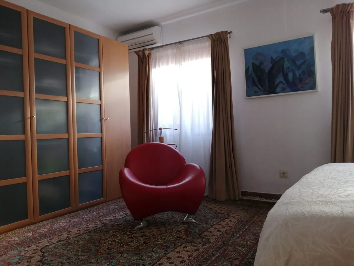 e75fa076-3f28-4afa-bd32-40f2b70f1ccb